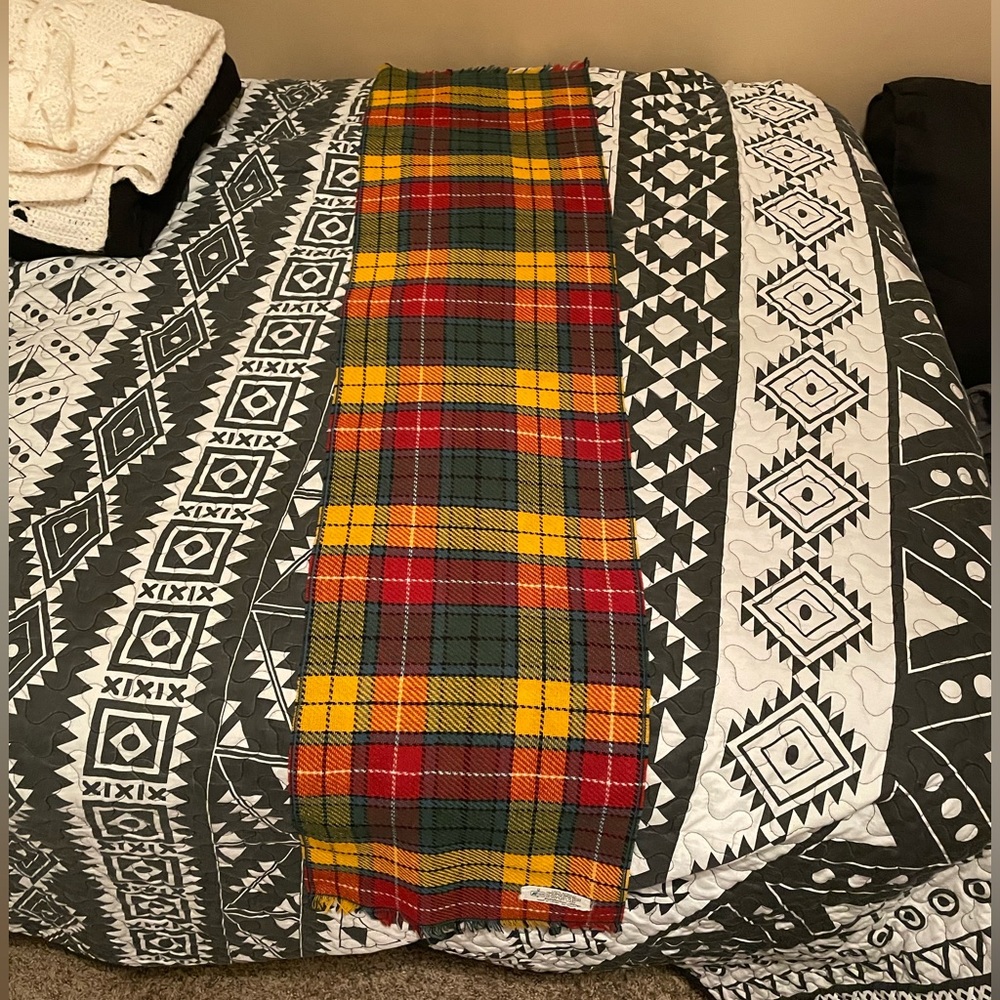 VINTAGE KMART PLAID SCARF